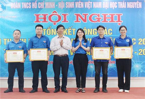 Đại học Thái Nguyên: 173 đoàn viên ưu tú được kết nạp vào Đảng