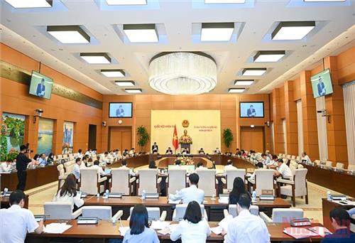 Ủy ban Thường vụ Quốc hội đề nghị làm rõ nguyên nhân, trách nhiệm việc chậm giải ngân