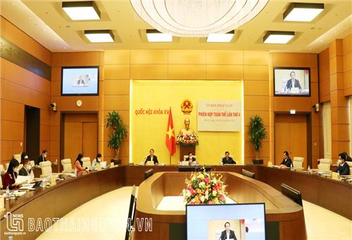 NA Law Committee: Reviewing the criteria to establish Pho Yen City