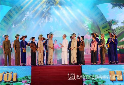 Thái Nguyên: Long trọng tổ chức Chương trình Kỷ niệm 75 năm Ngày Chủ tịch Hồ Chí Minh về ATK Định Hóa