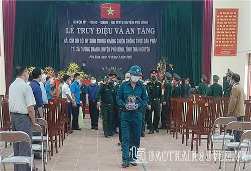 Phú Bình: Truy điệu và an táng hài cốt liệt sĩ