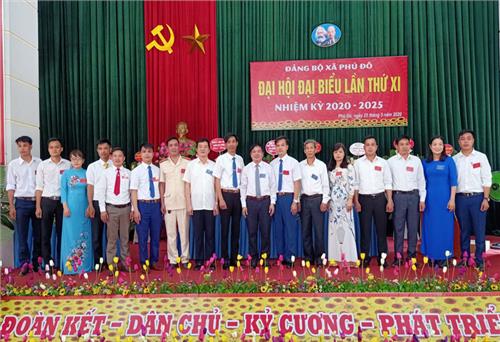 Chú trọng nâng cao đời sống vật chất, tinh thần cho nhân dân