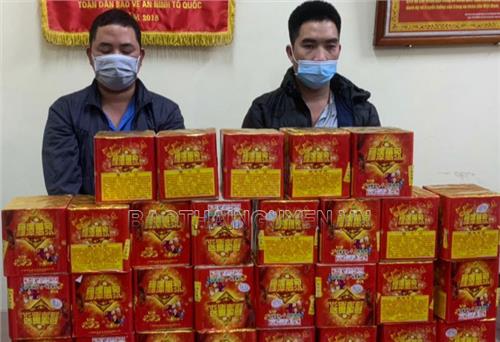 Phú Bình: Bắt quả tang 2 đối tượng vận chuyển trái phép 41kg pháo nổ