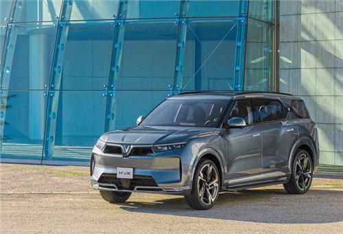 Ô tô điện VinFast e35 và e36 sẽ mở bán trên toàn cầu từ sáng 6/01/2022