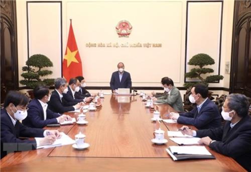 Chủ tịch nước Nguyễn Xuân Phúc: Ưu tiên cao nhất cho công tác bảo hộ công dân Việt Nam tại Ukraine