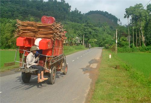 Xe công nông, đầu kéo tự chế: Cấm nhưng vẫn lưu hành