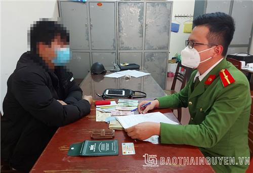 Nhặt được của rơi cố tình không trả lại có thể bị xử lý hình sự