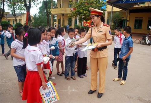 Để đảm bảo an toàn trên các tuyến đường nông thôn