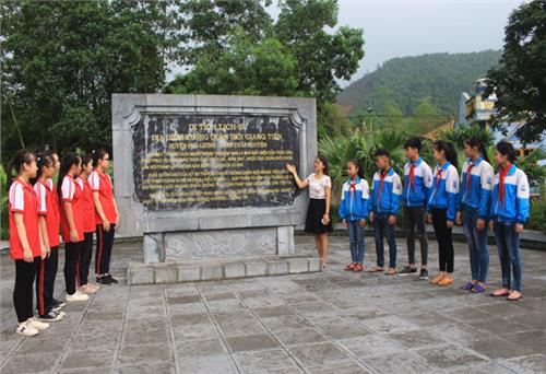 Học và làm theo Bác ở Trường THCS Giang Tiên