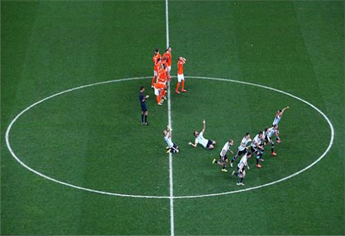 Argentina vào chung kết World Cup trên đất Brazil