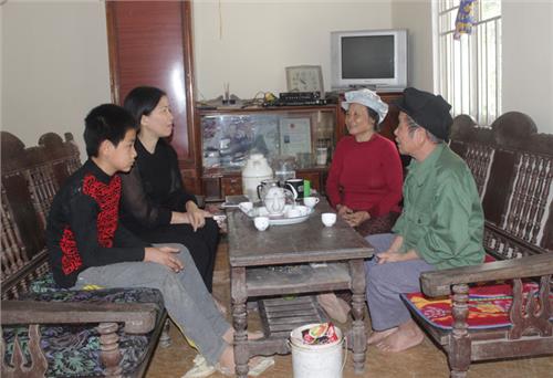 Giúp người nghèo an cư