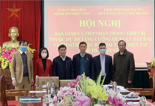 Bàn giao thiết bị công nghệ thuộc lĩnh vực đất đai