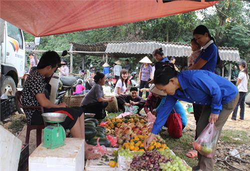 Tổng mức bán lẻ hàng hóa tăng cao