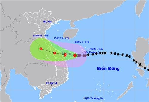 Bão số 5 bắt đầu gây mưa to ở khu vực từ Thừa Thiên Huế đến Bình Định