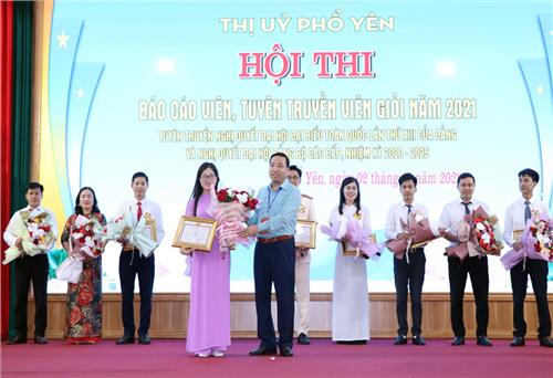 T.X Phổ Yên: Thi báo cáo viên, tuyên truyền viên giỏi