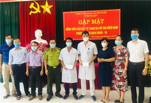 Phú Lương: Động viên cán bộ y tế tình nguyện vào Nam tham gia chống dịch 