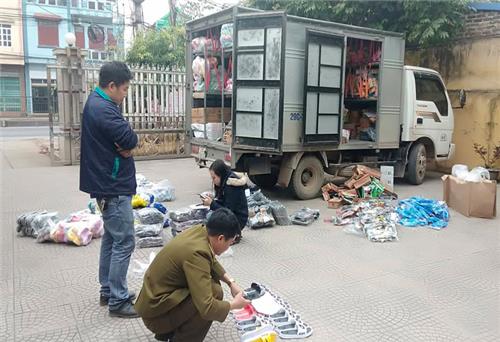 Bắt giữ hàng cấm, hàng không rõ nguồn gốc xuất xứ
