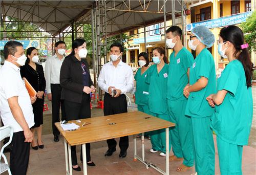 Đồng chí Bí thư Tỉnh ủy kiểm tra đột xuất công tác phòng, chống dịch
