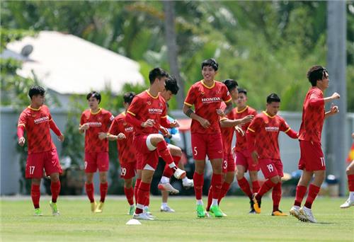 Đội tuyển Việt Nam tích cực chuẩn bị cho trận đấu gặp Ấn Độ