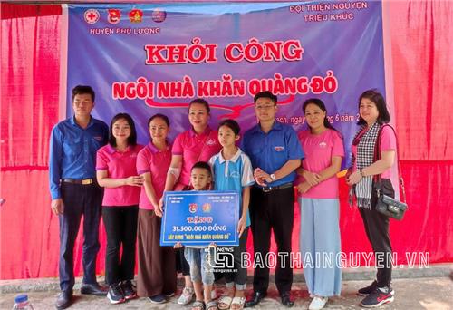 Khởi công xây dựng nhà Khăn quàng đỏ