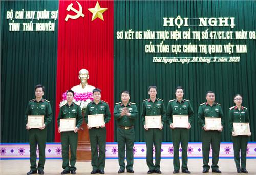 Phát huy vai trò đấu tranh trên không gian mạng