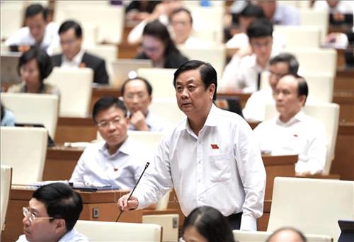 Chất vấn 4 nhóm vấn đề thuộc lĩnh vực nông nghiệp, tài chính, ngân hàng và GTVT