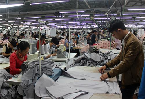 Tháng 2: Chỉ số sản xuất toàn ngành công nghiệp giảm