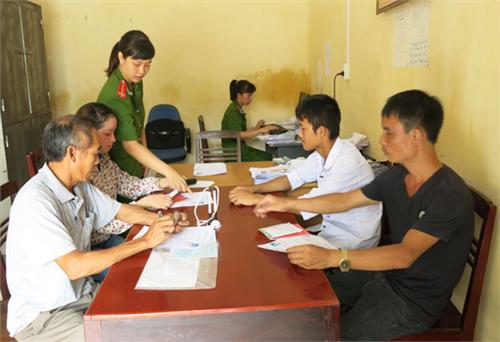 Chủ động, sáng tạo trong việc làm theo gương Bác