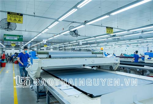 Sản xuất công nghiệp “vào đà” chờ “bứt tốc”