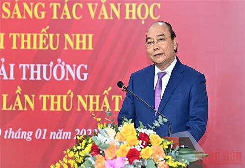 Văn học phải đi trước một bước, biến tinh hoa văn hóa dân tộc thành sức mạnh nội sinh