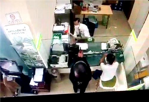 Điều tra vụ dùng súng cướp ngân hàng ở Đồng Nai