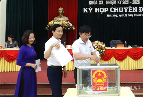 HĐND huyện Phú Lương: Thảo luận, thông qua nhiều nghị quyết quan trọng