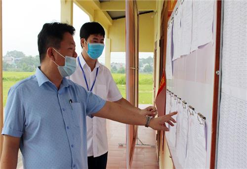 Đôn đốc công tác chuẩn bị và tổ chức bầu cử tại các xã, thị trấn