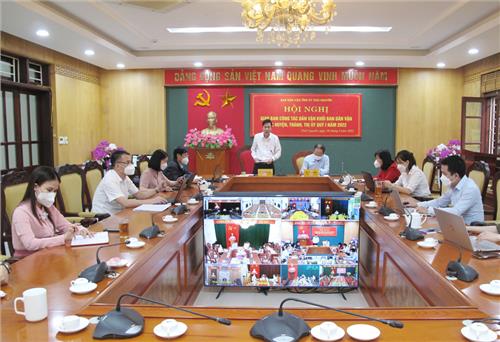 Cán bộ dân vận phải 