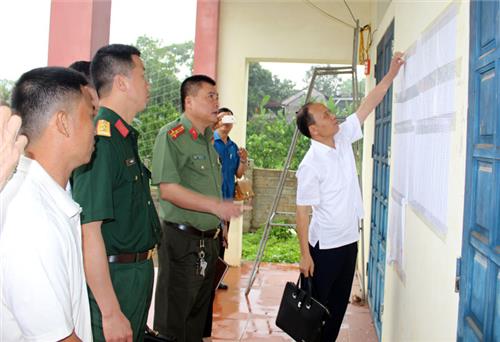 Kiểm tra công tác dân vận, nắm tình hình nhân dân phục vụ bầu cử 