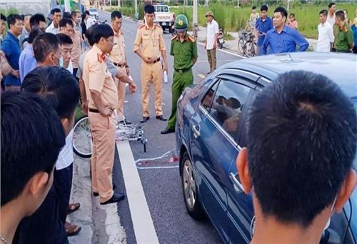 Khởi tố thầy dạy lái xe đi uống nước để nữ học viên gây tai nạn chết người