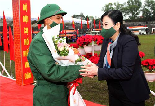 Rộn ràng ngày hội tòng quân