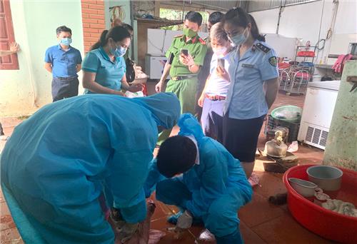 Phú Bình: Phát hiện một cơ sở kinh doanh thịt lợn mắc bệnh