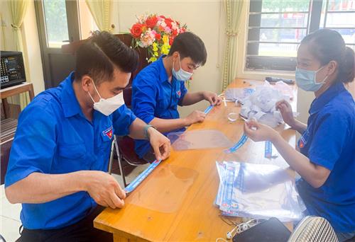 Vận động đoàn viên tích cực tham gia các hoạt động phòng, chống dịch COVID-19