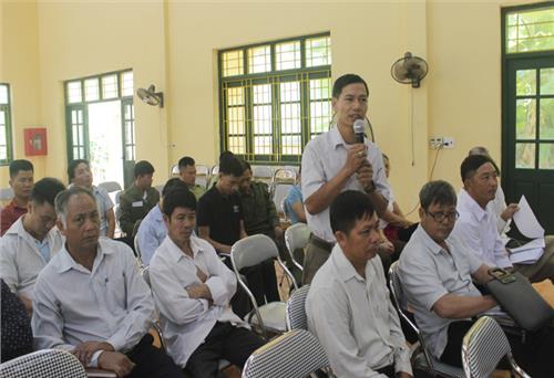 Lãnh đạo huyện tiếp xúc, đối thoại với nhân dân xã Dân Tiến