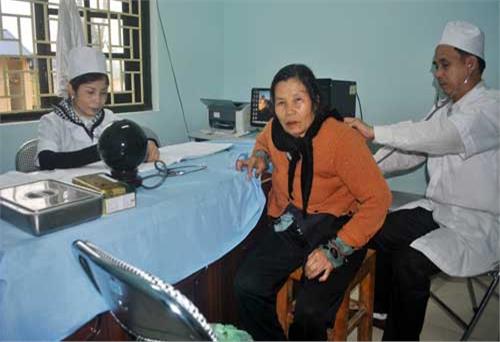 Đôi uyên ương mang bờ-lu trắng ở Nà Pẹ