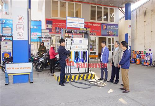 Tạo lực đẩy và lực kéo để phát triển
