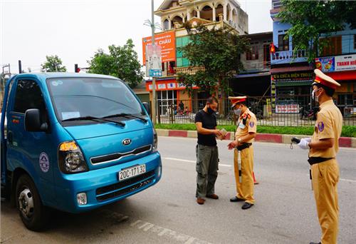 Ra quân tổng kiểm tra điều kiện hoạt động các phương tiện giao thông