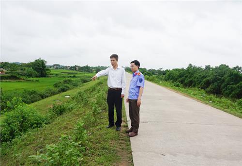 Bảo vệ an toàn các tuyến đê trong mùa mưa bão