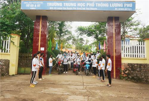 Nâng cao ý thức chấp hành luật cho học sinh