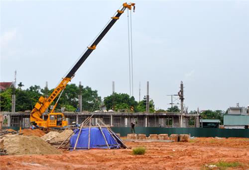 Đẩy nhanh tiến độ xây dựng Trường THCS Nguyễn Du