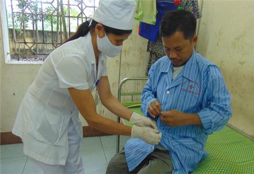 Những nữ thầy thuốc 'thần kinh thép”