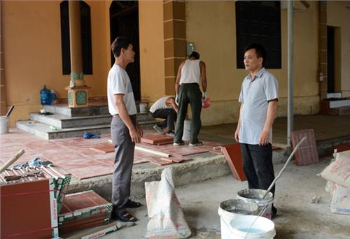 Cán bộ thôn, xóm kiêm nhiệm các chức danh: Thêm lợi ích, bớt khó khăn