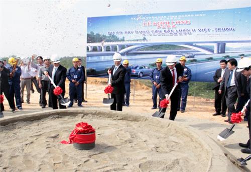 Khởi công dự án cầu Bắc Luân II Việt-Trung
