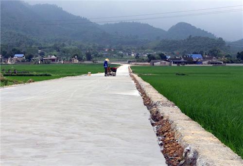 Hoàn thành đường liên xã Ký Phú - Văn Yên